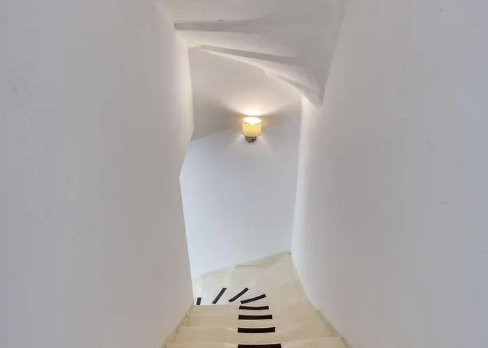 Lovely With Terrace In Ta Xbiex Santa Vennera