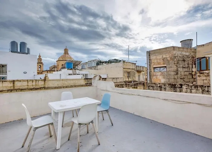 Feriehus Lovely With Terrace In Ta Xbiex Santa Vennera