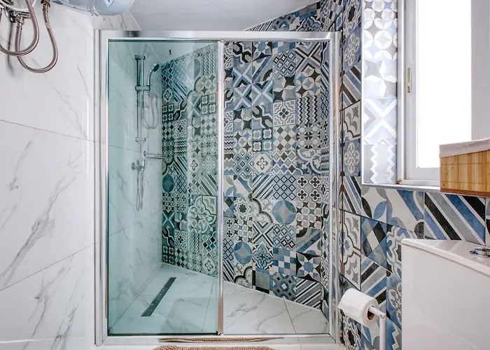 Lovely With Terrace In Ta Xbiex * Santa Vennera