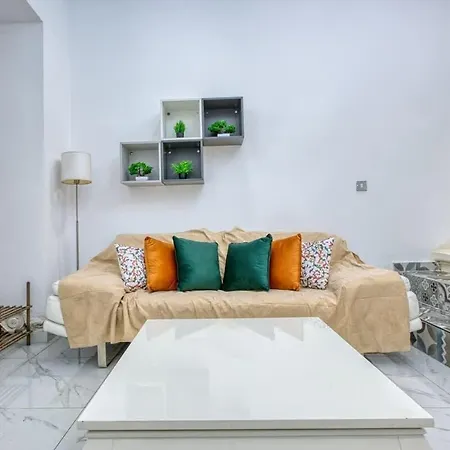 펜션 Lovely With Terrace In Ta Xbiex