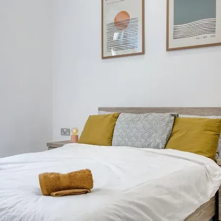 Lovely With Terrace In Ta Xbiex