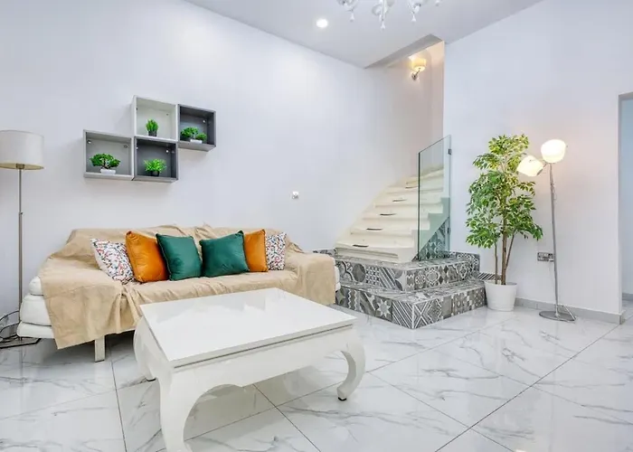 בית נופש Lovely With Terrace In Ta Xbiex *