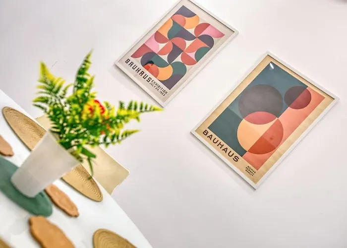 Lovely With Terrace In Ta Xbiex בית נופש