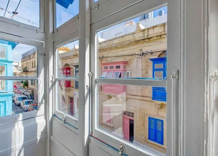 בית נופש Lovely With Terrace In Ta Xbiex Santa Vennera