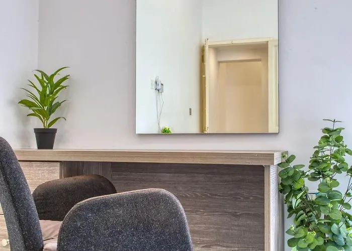 בית נופש Lovely With Terrace In Ta Xbiex Santa Vennera